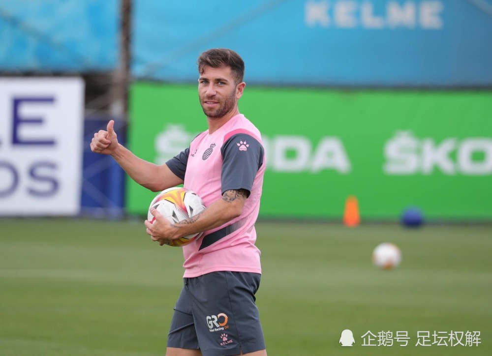 爱游戏官方入口 -关于今晨比利亚雷亚尔调整名单以备法甲，防线松动环节打磨，赛场秩序良好，临场指挥获称赞的信息