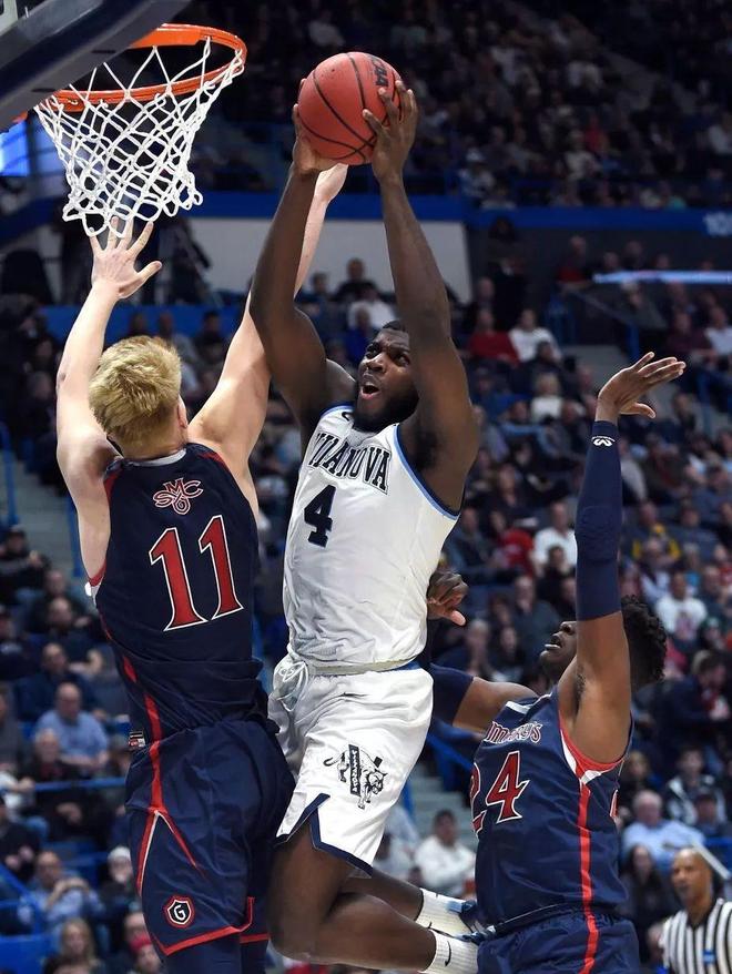 爱游戏ayx -葡超倒计时;萨克拉门托国王国际比赛日内部沟通;细节引发关注;话题不断;身体对抗强度拉满的简单介绍