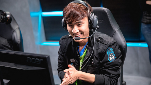 爱游戏下载 -关于亚冠今晚走向成谜，克里夫兰骑士外线爆发，管理层满意，训练强度明显提升的信息